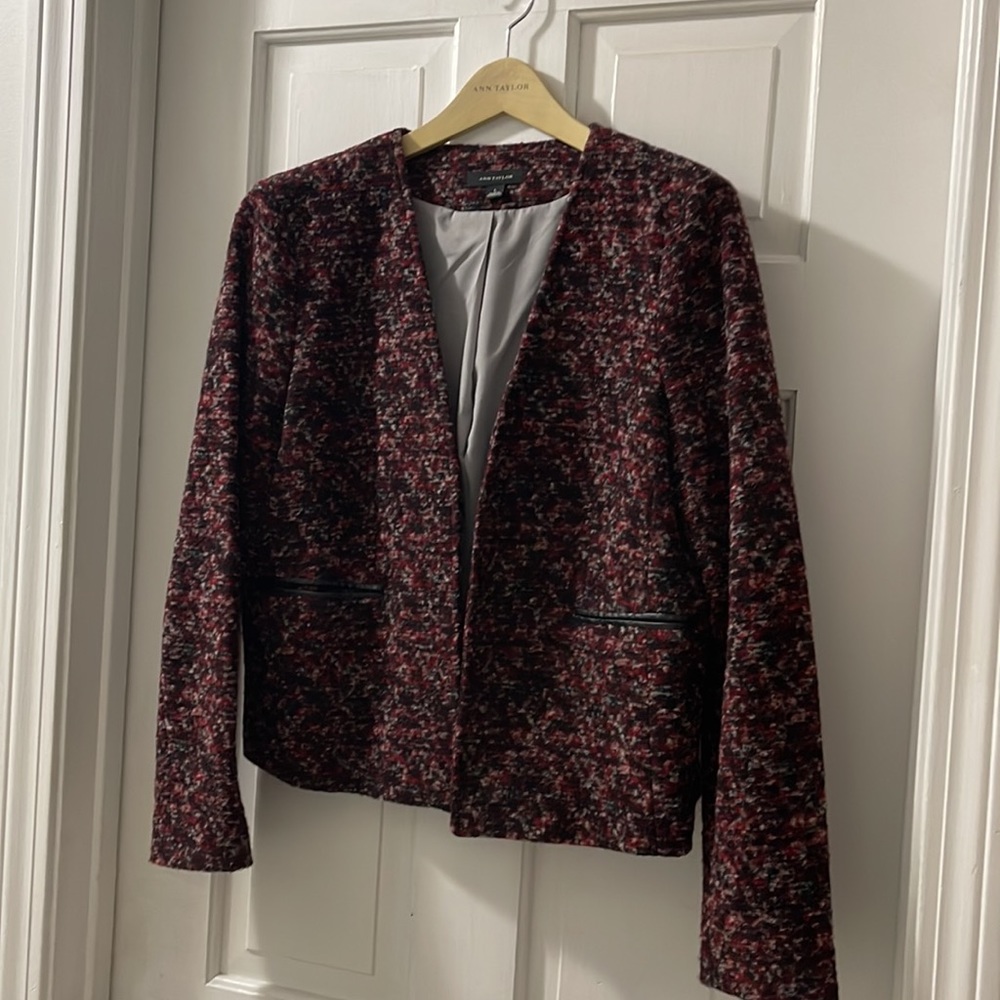 Barely worn Ann Taylor jacket. Wear in lieu of a blazer. Non-smoking home.